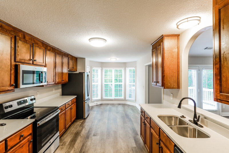 2,405/Mo, 595 Embassy Walk Winder, GA 30680 Kitchen View