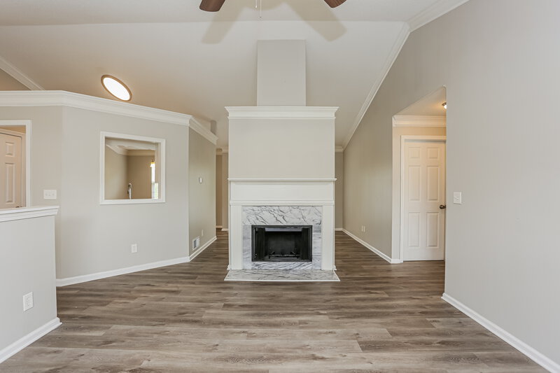 2,620/Mo, 215 Ashland Manor Dr Lawrenceville, GA 30045 Living Room View