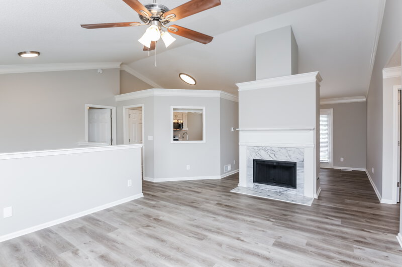 2,615/Mo, 215 Ashland Manor Dr Lawrenceville, GA 30045 Living Room View 2