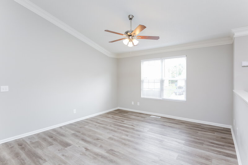 2,615/Mo, 215 Ashland Manor Dr Lawrenceville, GA 30045 Living Room View 4