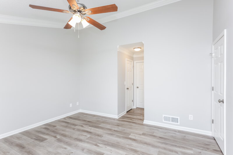 2,615/Mo, 215 Ashland Manor Dr Lawrenceville, GA 30045 Main Bedroom View