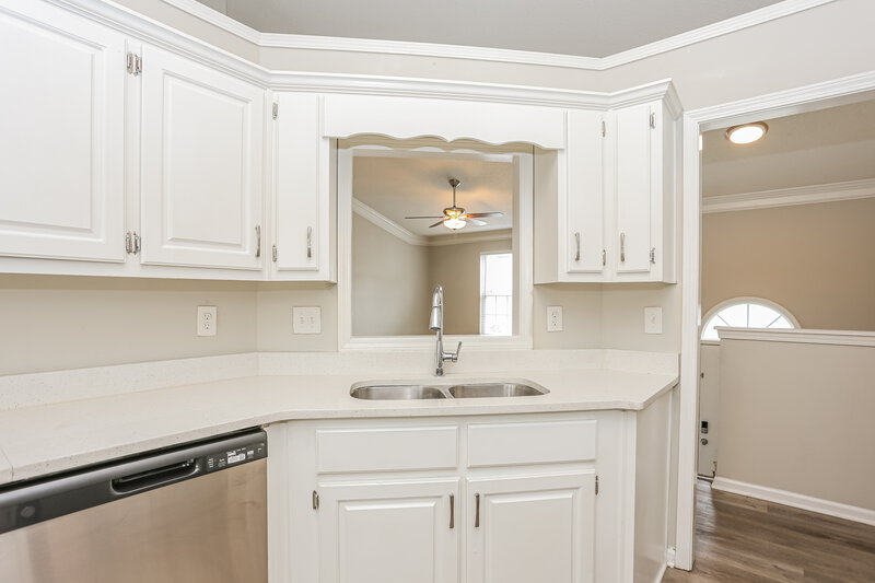 2,620/Mo, 215 Ashland Manor Dr Lawrenceville, GA 30045 Kitchen View 3