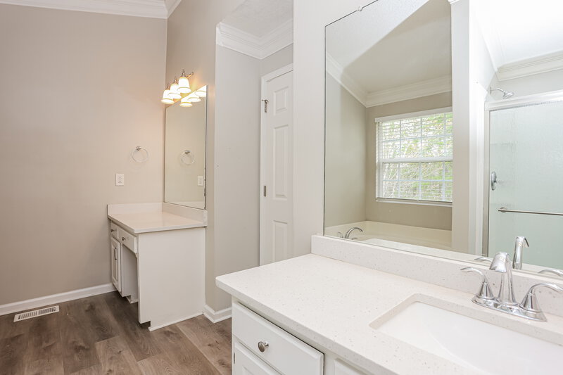 2,620/Mo, 215 Ashland Manor Dr Lawrenceville, GA 30045 Main Bathroom View 2