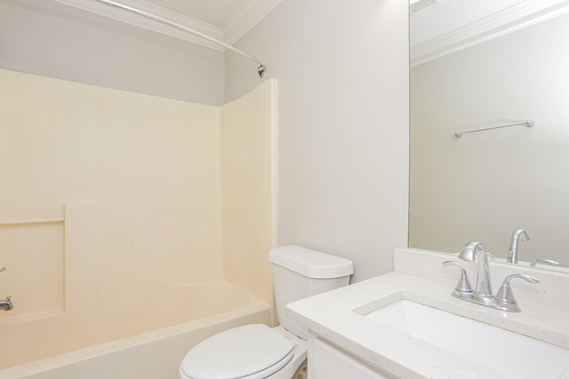 2,620/Mo, 215 Ashland Manor Dr Lawrenceville, GA 30045 Bathroom View