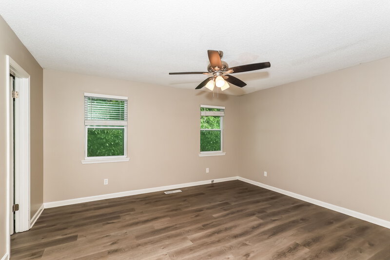 2,110/Mo, 4110 Cranwood Dr College Park, GA 30349 Main Bedroom View