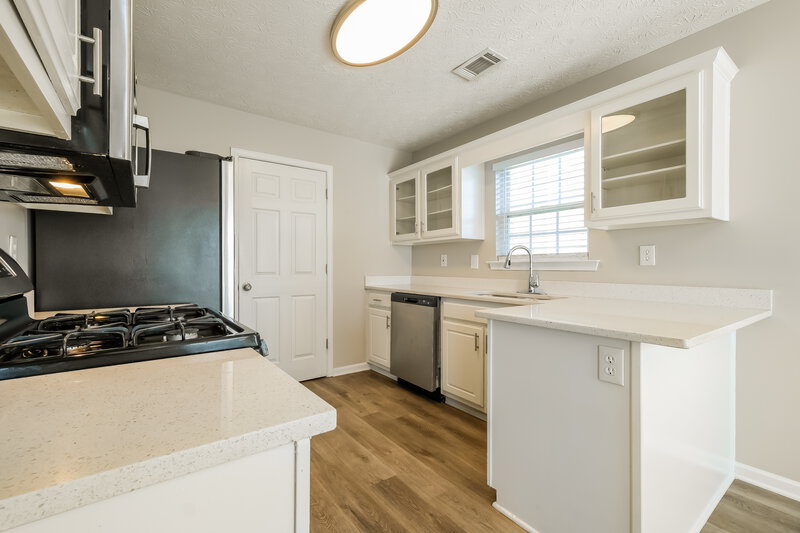2,085/Mo, 433 Summer Hill Circle Stockbridge, GA 30281 Kitchen View