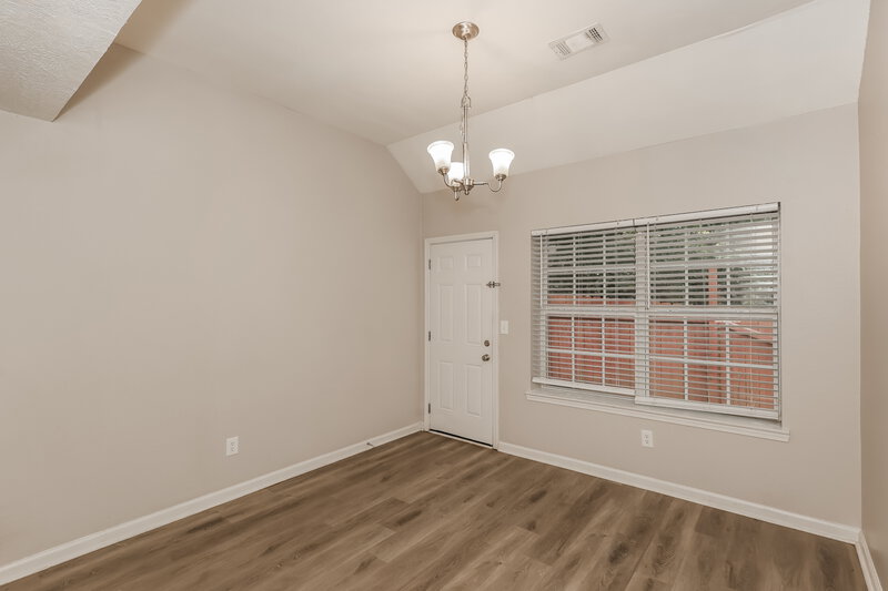 1,915/Mo, 4423 Ravenwood Dr Union City, GA 30291 Dining Room View 2