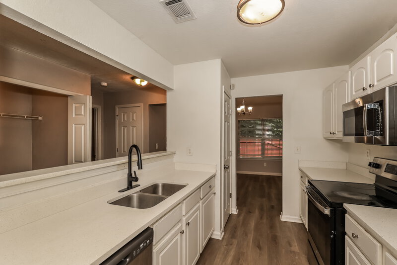 1,915/Mo, 4423 Ravenwood Dr Union City, GA 30291 Kitchen View