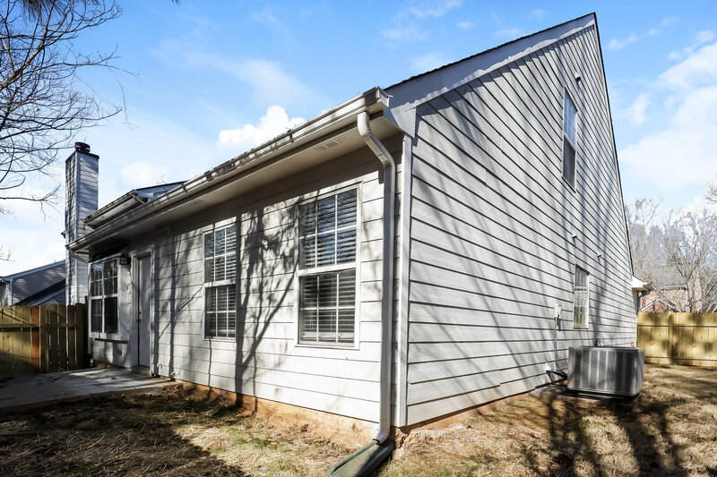 1,955/Mo, 4423 Ravenwood Dr Union City, GA 30291 Rear View