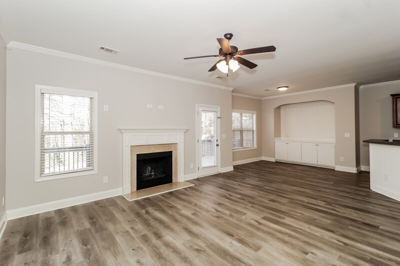 2,110/Mo, 517 Broughton Dr Canton, GA 30114 Living Room View