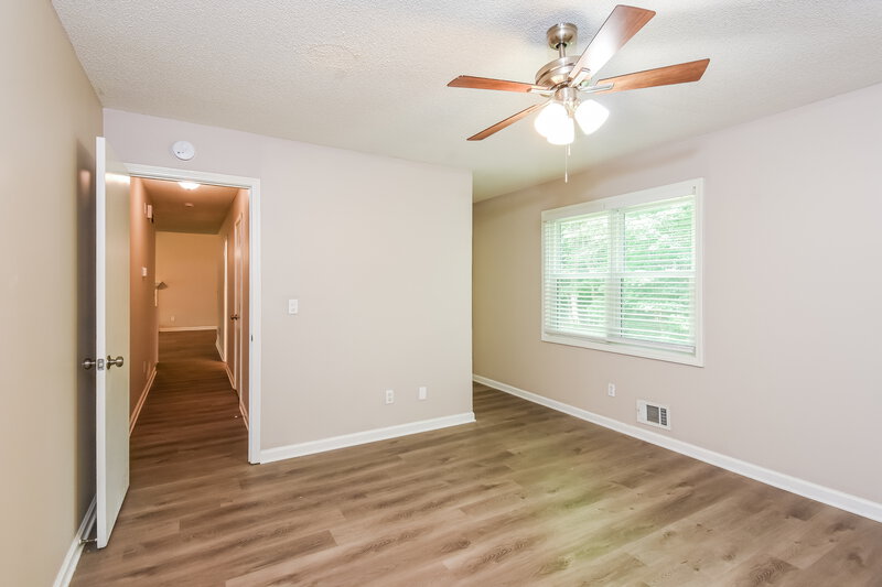 2,250/Mo, 1053 Coker Circle NW Kennesaw, GA 30144 Main Bedroom View 2