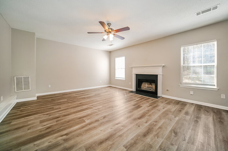 2,440/Mo, 9307 Deer Crossing Dr Jonesboro, GA 30236 Living Room View