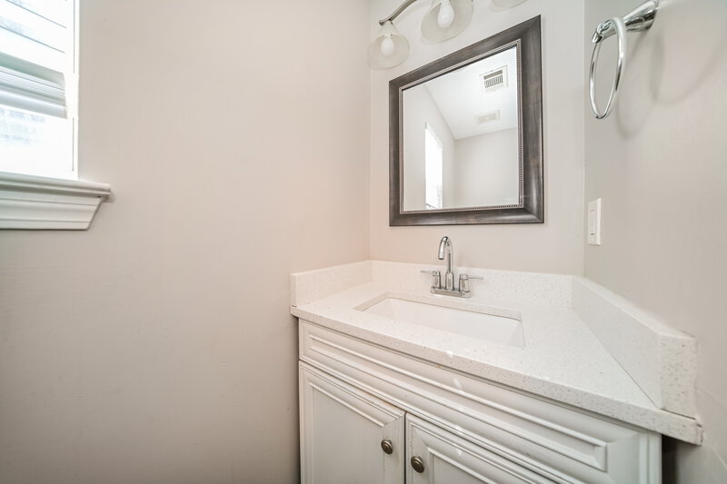 2,440/Mo, 9307 Deer Crossing Dr Jonesboro, GA 30236 Powder Room View