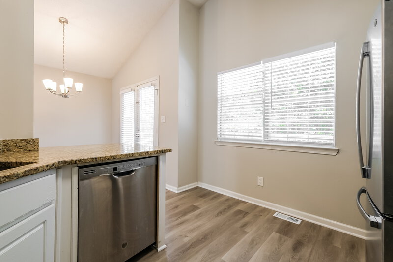 2,040/Mo, 1030 Sycamore Smt Sugar Hill, GA 30518 Kitchen View 3