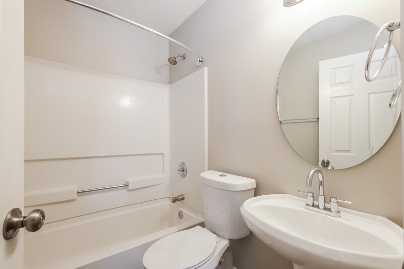 2,040/Mo, 1030 Sycamore Smt Sugar Hill, GA 30518 Bathroom View