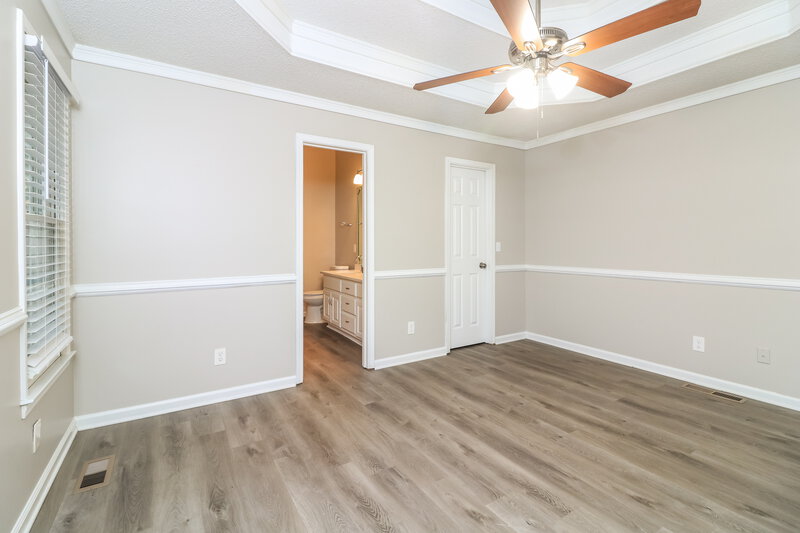 1,950/Mo, 37 White Oak Dr SE Cartersville, GA 30121 Main Bedroom View