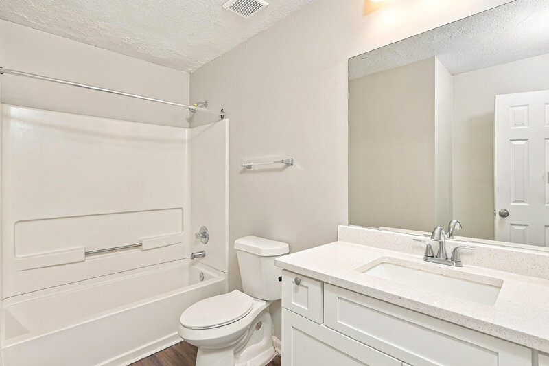 1,820/Mo, 3827 Waldrop Hills Dr Decatur, GA 30034 Bathroom View