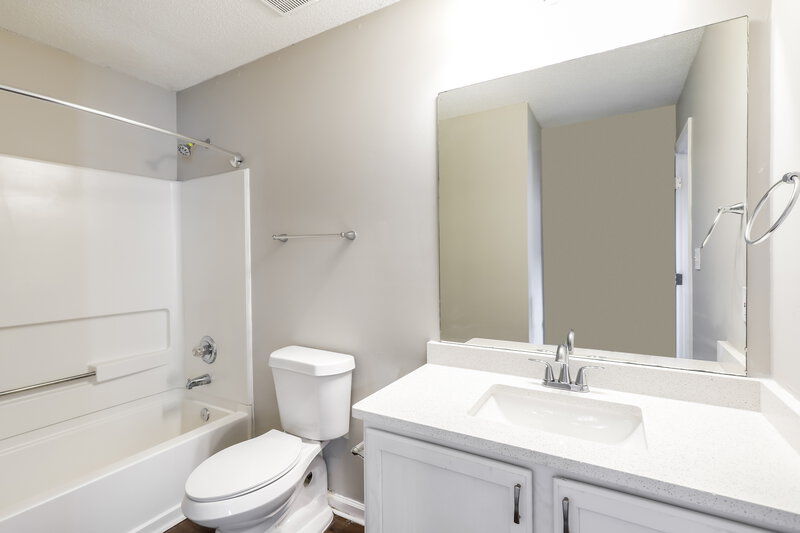 2,000/Mo, 3827 Waldrop Hills Dr Decatur, GA 30034 Bathroom View