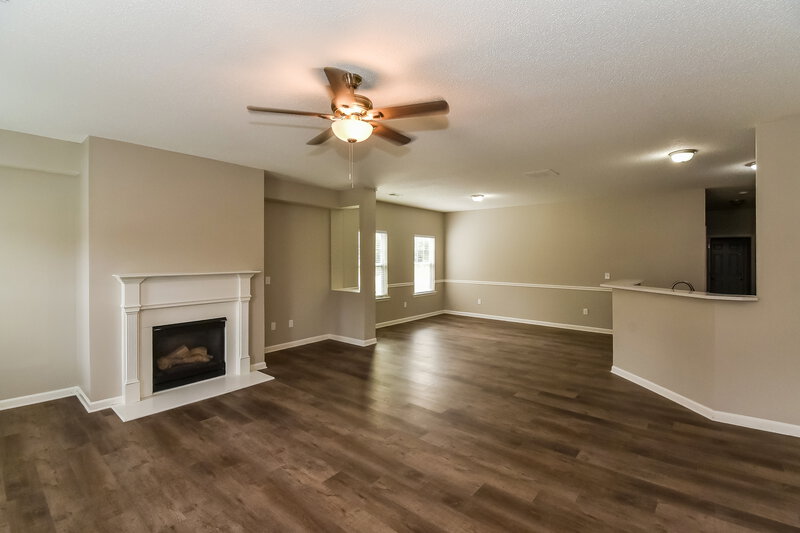 2,000/Mo, 3072 Imperial Cir SW Atlanta, GA 30311 Living Room View 2