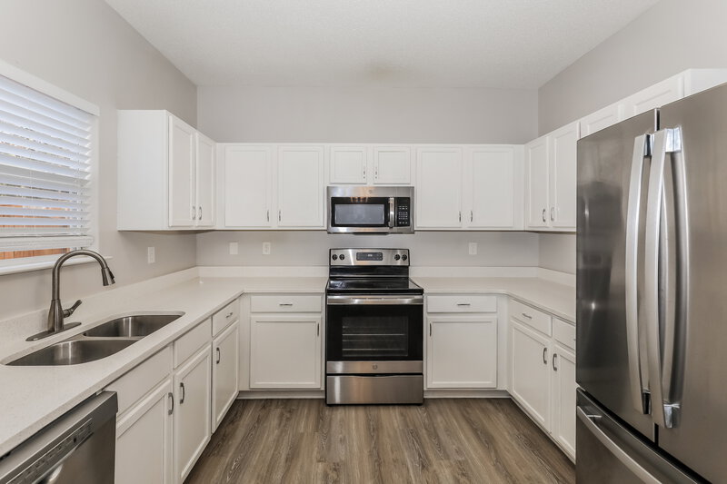 1,945/Mo, 1618 Thornwick Trce Stockbridge, GA 30281 Kitchen View