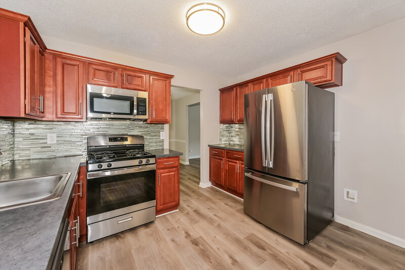2,140/Mo, 2381 Charleston Ter Decatur, GA 30034 Kitchen View 2
