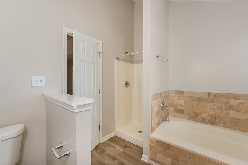 2,140/Mo, 2381 Charleston Ter Decatur, GA 30034 Main Bathroom View 2