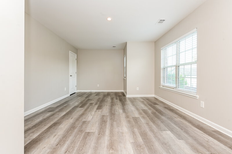 2,270/Mo, 4325 Comfort Trl Union City, GA 30291 Main Bedroom View 2