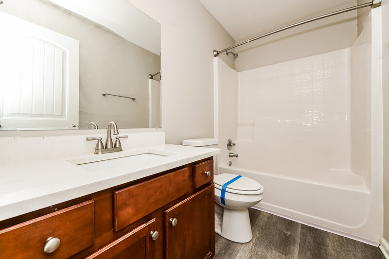 2,270/Mo, 4325 Comfort Trl Union City, GA 30291 Bathroom View