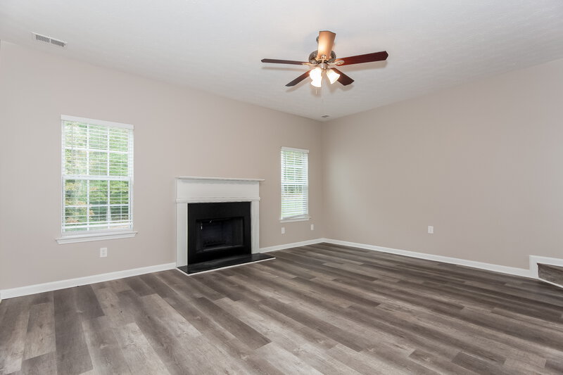 3,410/Mo, 700 Lake Joyce Ln Fairburn, GA 30213 Living Room View