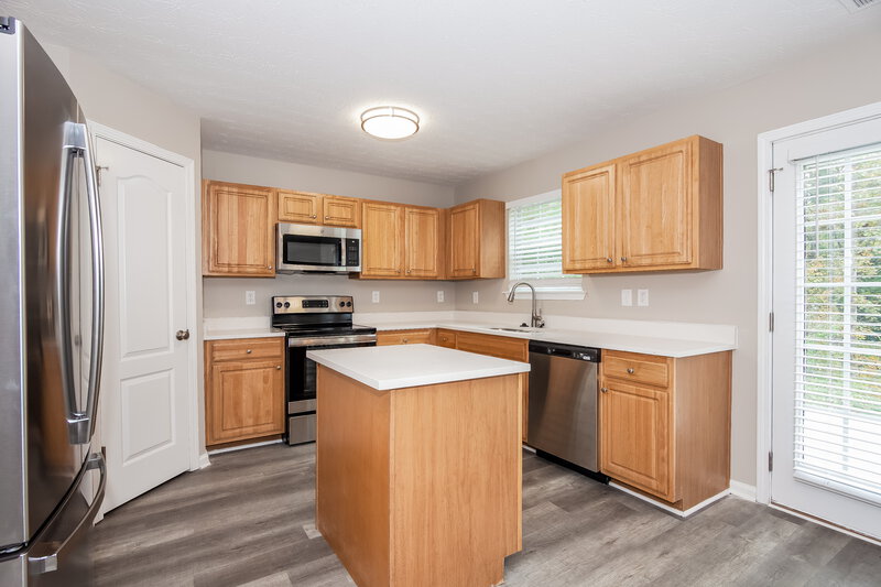 3,410/Mo, 700 Lake Joyce Ln Fairburn, GA 30213 Kitchen View 2