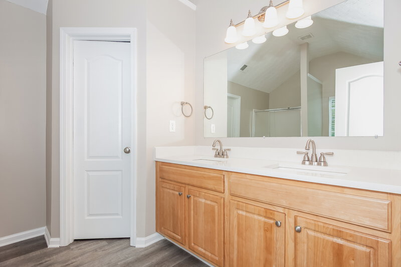 3,410/Mo, 700 Lake Joyce Ln Fairburn, GA 30213 Main Bathroom View