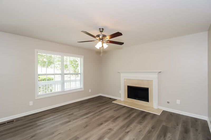 2,600/Mo, 6994 Pine Shadow Way Winston, GA 30187 Living Room View