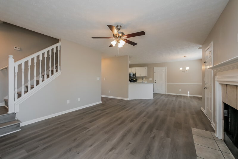 2,190/Mo, 1171 Misty Meadows Way Hampton, GA 30228 Living Room View 2