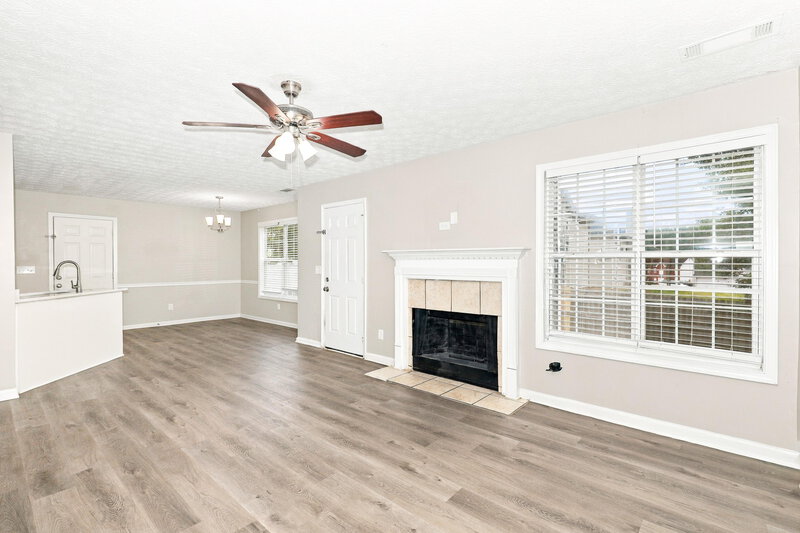 2,170/Mo, 1171 Misty Meadows Way Hampton, GA 30228 Living Room View 2