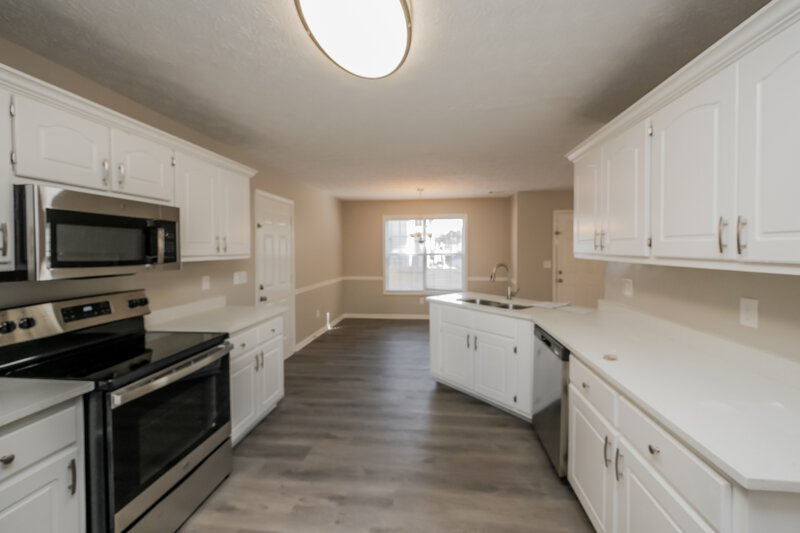 2,190/Mo, 1171 Misty Meadows Way Hampton, GA 30228 Kitchen View