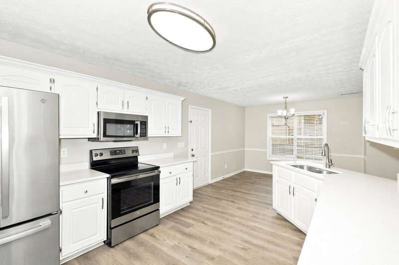 2,170/Mo, 1171 Misty Meadows Way Hampton, GA 30228 Kitchen View 2