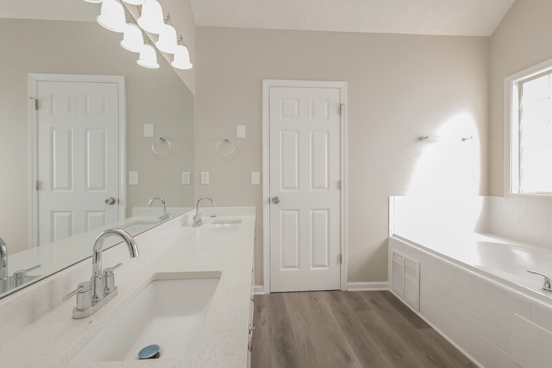 2,190/Mo, 1171 Misty Meadows Way Hampton, GA 30228 Main Bathroom View