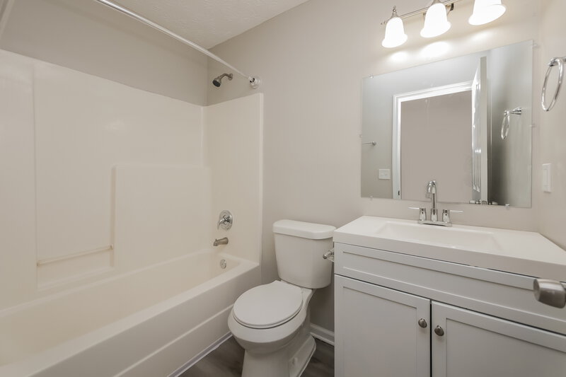 2,190/Mo, 1171 Misty Meadows Way Hampton, GA 30228 Bathroom View