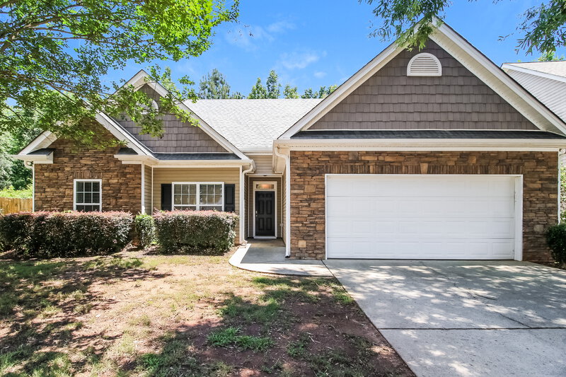 2,030/Mo, 215 Village Park Dr Newnan, GA 30265 External View