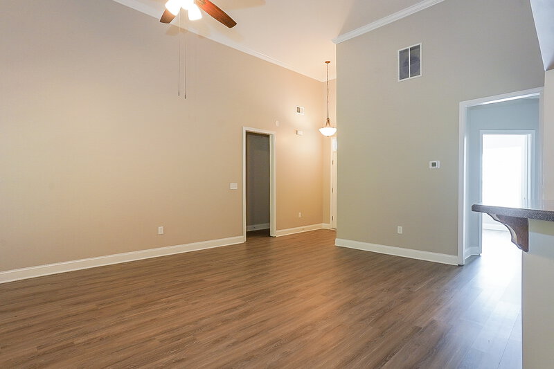 2,870/Mo, 215 Village Park Dr Newnan, GA 30265 Living Room View 3