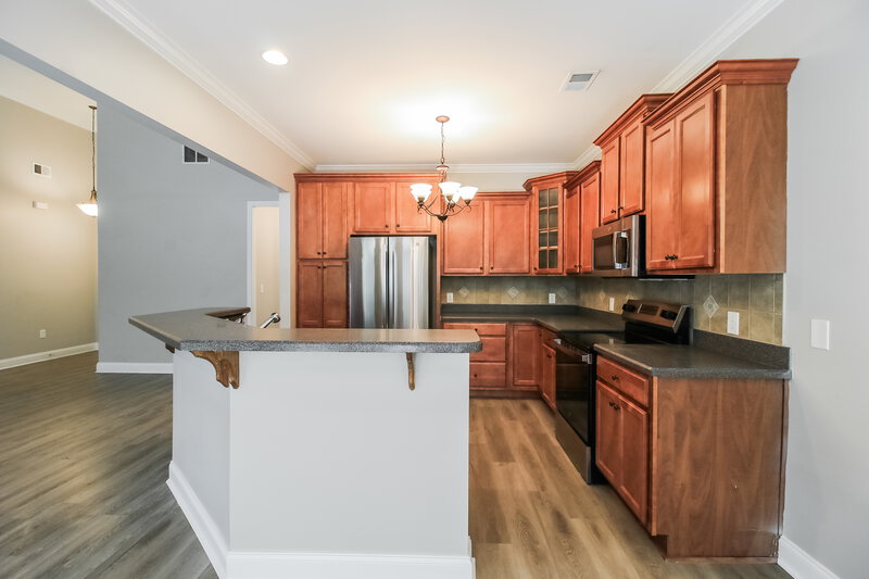2,030/Mo, 215 Village Park Dr Newnan, GA 30265 Kitchen View