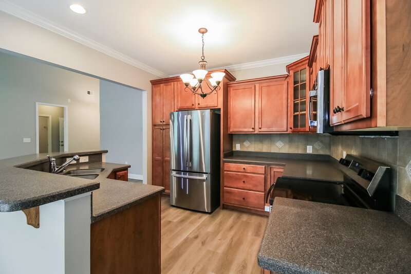 2,030/Mo, 215 Village Park Dr Newnan, GA 30265 Kitchen View 2