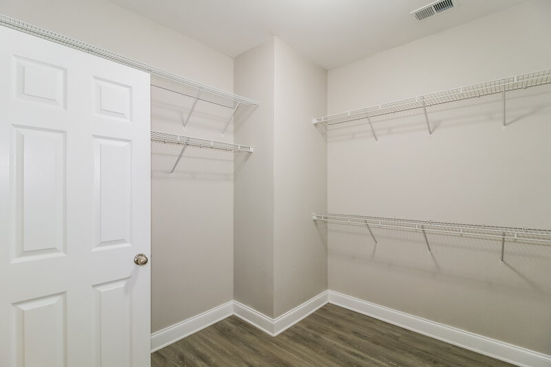 2,030/Mo, 215 Village Park Dr Newnan, GA 30265 Walk In Closet View