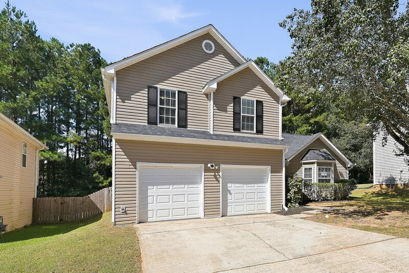 4 Bedroom House – 7531 Sugarcreek Dr, Riverdale, GA 30296