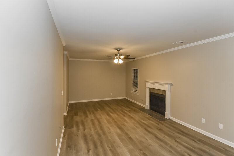 2,920/Mo, 7531 Sugarcreek Dr Riverdale, GA 30296 Living Room View