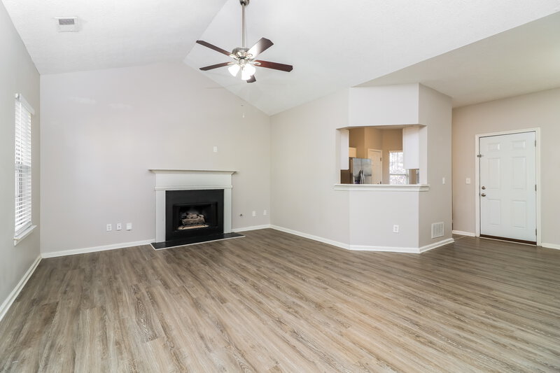 1,900/Mo, 4637 Noah Overlook W Acworth, GA 30101 Living Room View