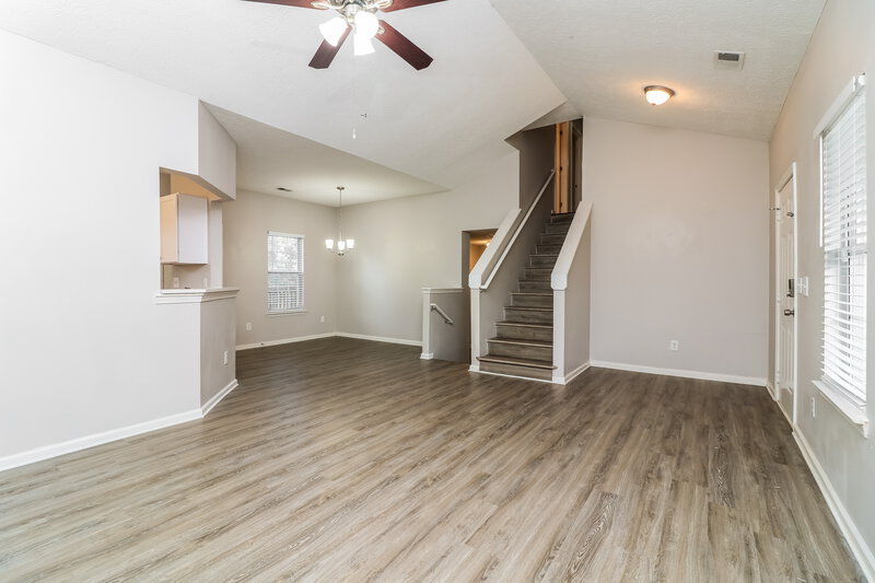 1,900/Mo, 4637 Noah Overlook W Acworth, GA 30101 Living Room View 2