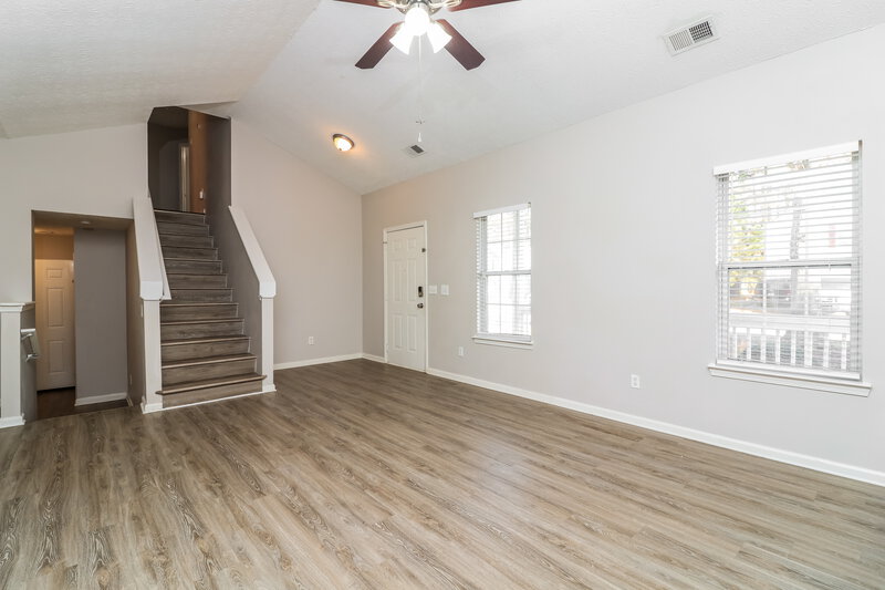1,900/Mo, 4637 Noah Overlook W Acworth, GA 30101 Living Room View 3