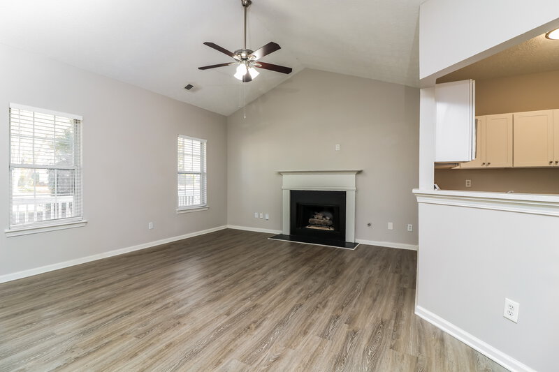 1,900/Mo, 4637 Noah Overlook W Acworth, GA 30101 Living Room View 4