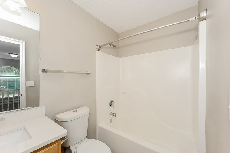 3,560/Mo, 4021 Castle Way Fairburn, GA 30213 Bathroom View